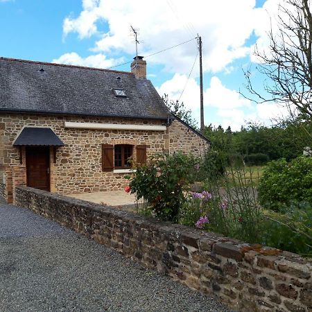 Les Roses Tremieres Villa Trans-la-Foret ภายนอก รูปภาพ